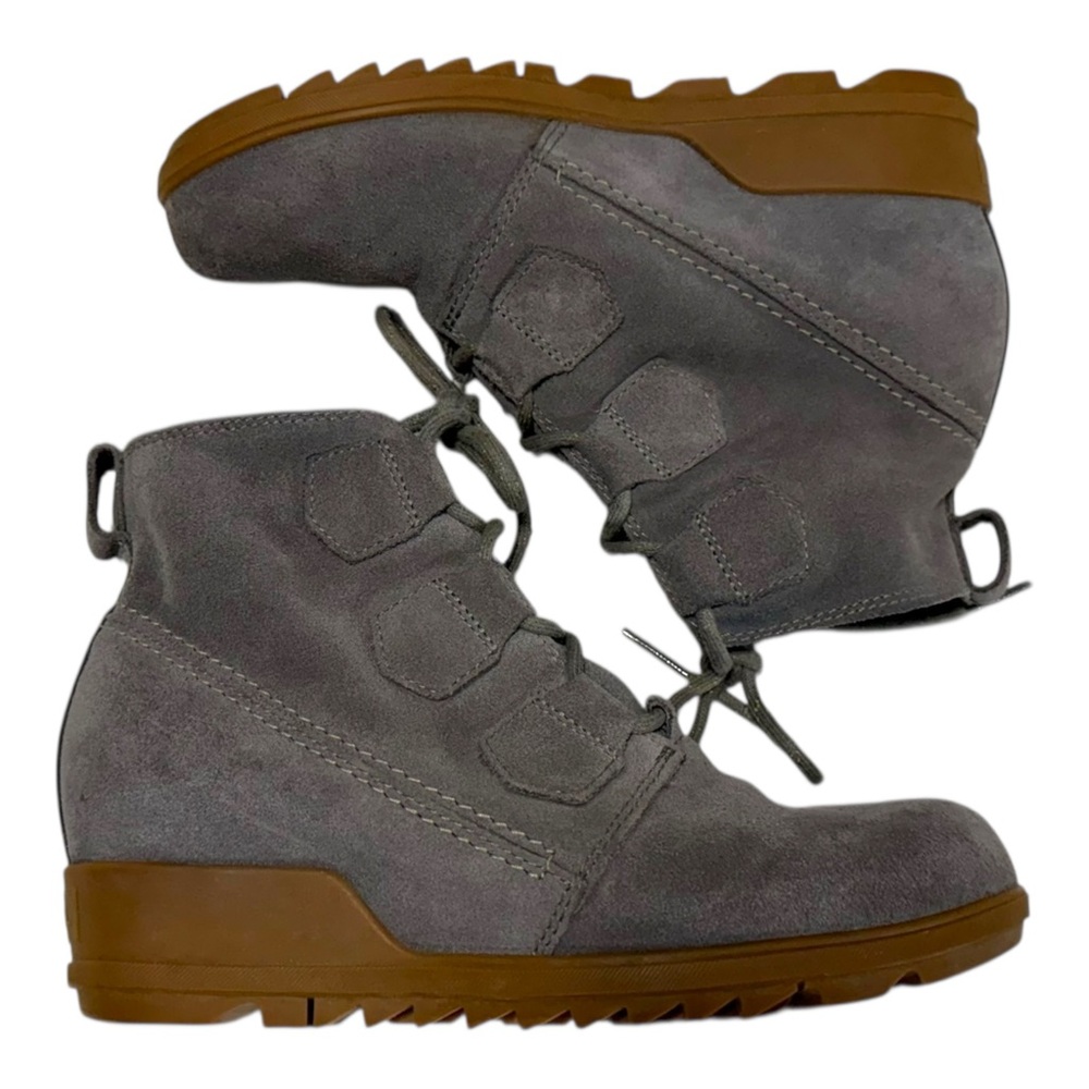 Sorel Evie II Gray Suede Lace Up Waterproof Bootie with‎ Brown Soles - Picture 2 of 9